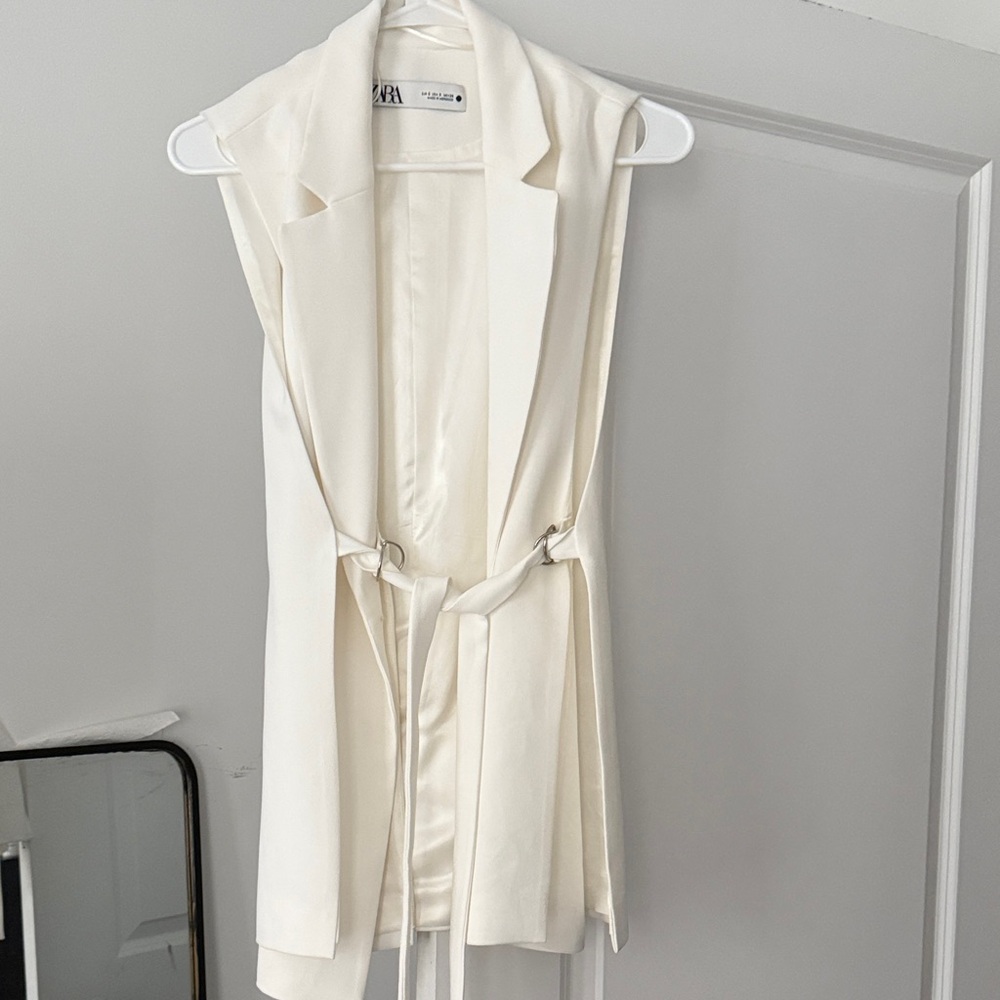 Zara Ivory Sleeveless Vest